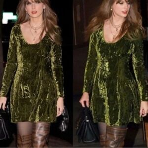 Little Lies Sweet Jane Velvet Dress